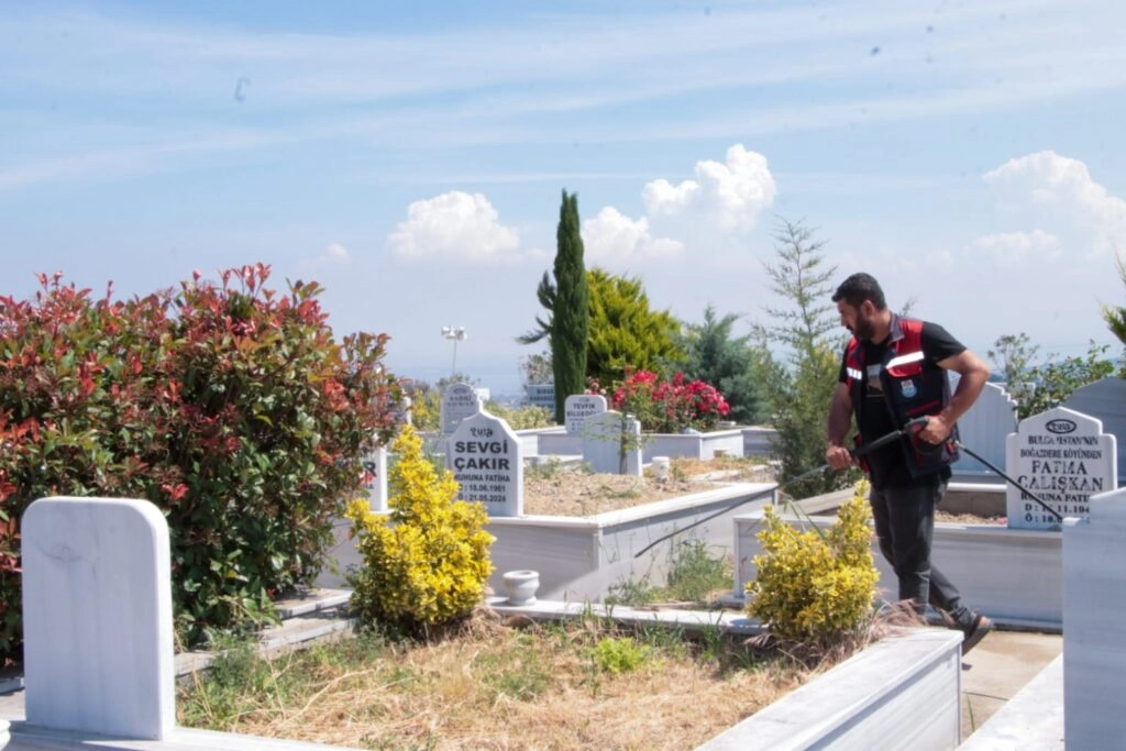 Yalova mezarlık temizlik çalışmaları