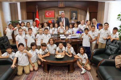 Gürel, Minik Çocukları Ağırladı