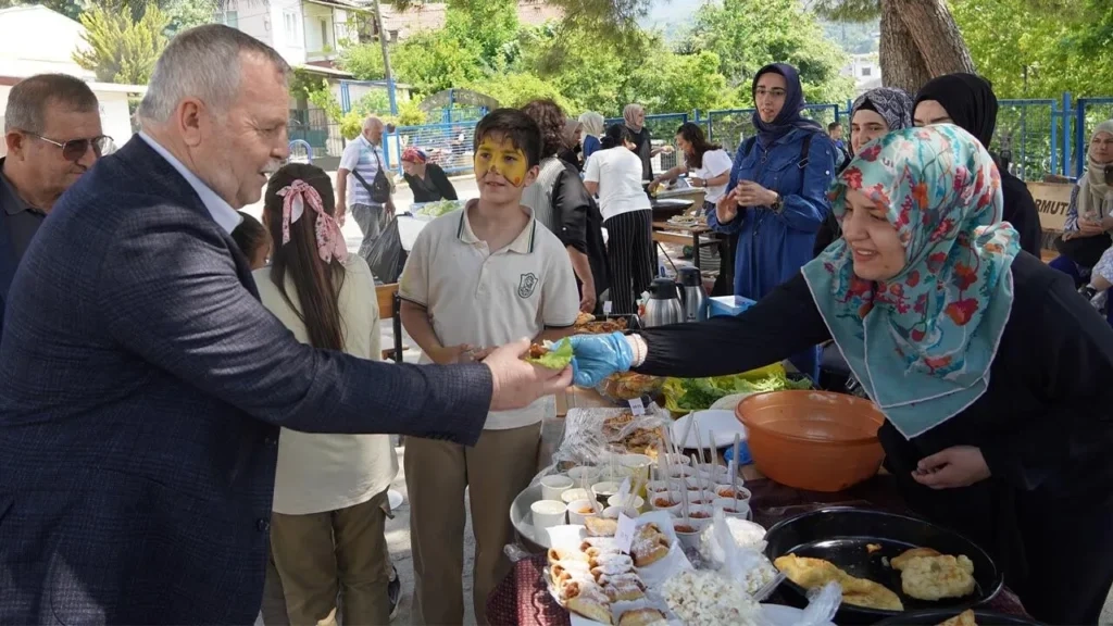 Başkan Arslan TÜBİTAK bilim fuarında