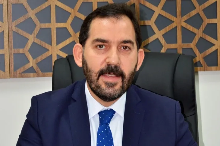 Yalova İl Genel Meclisi Başkanı Hasan Soygüzel, Yalova'nın köylerindeki su sistemlerinin elektrik ihtiyacını karşılamak amacıyla 40 dönümlük bir arazi üzerine dev bir Güneş Enerjisi Santralinin (GES) temelinin kısa süre içerisinde atılacağını söyledi.