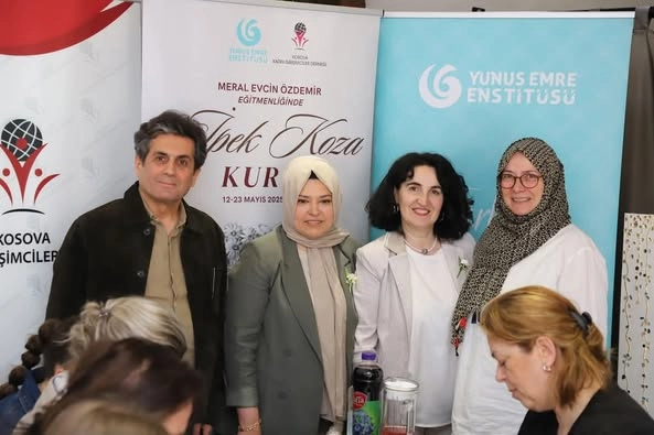 İpek koza sanatı ürünleri sergisi
