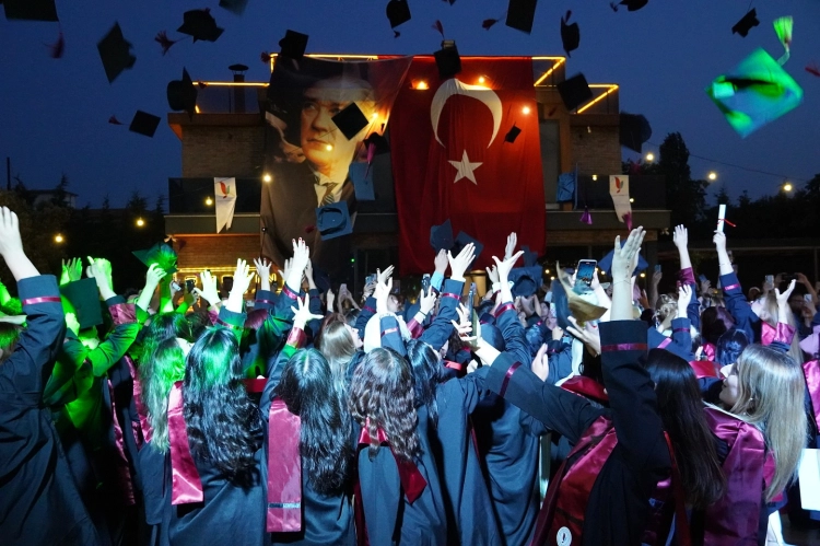 Armutlu MYO Mezuniyet Töreni