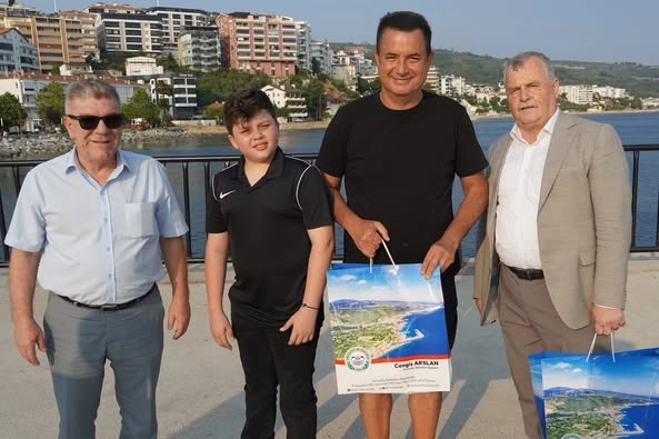 Acun Ilıcalı Armutlu ziyareti