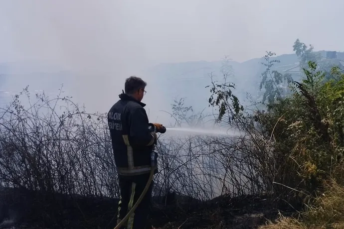 Yalova Özden Mahallesi yangın müdahalesi