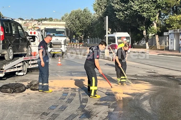 Yalova'da motor yağı dökülen kaza görüntüsü