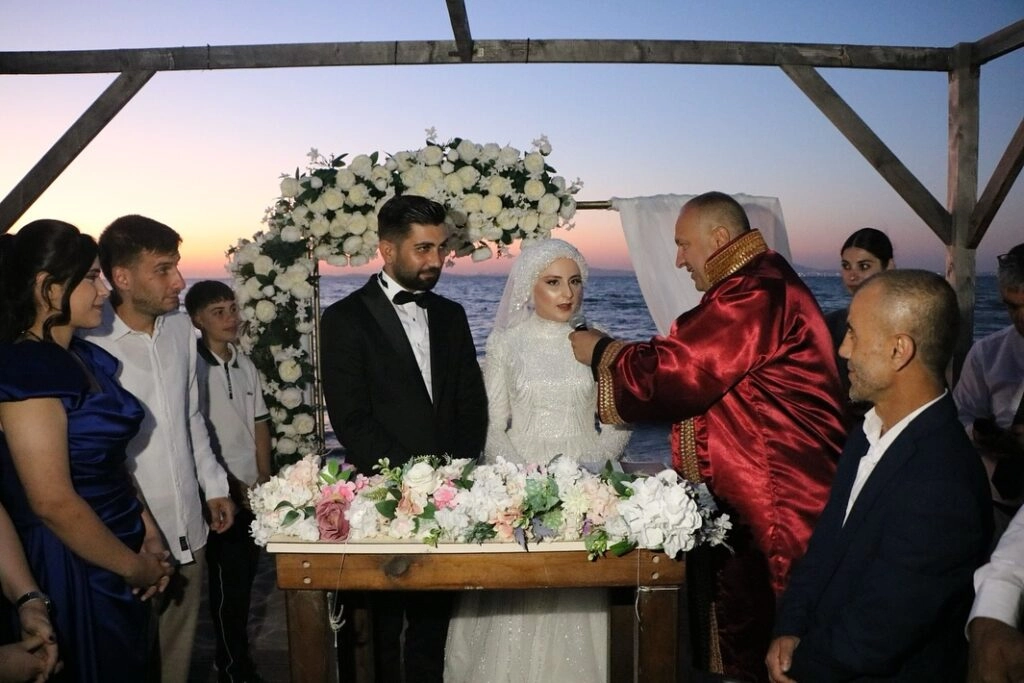 Çınarcık Belediye Başkanı Avni Kurt nikah töreni