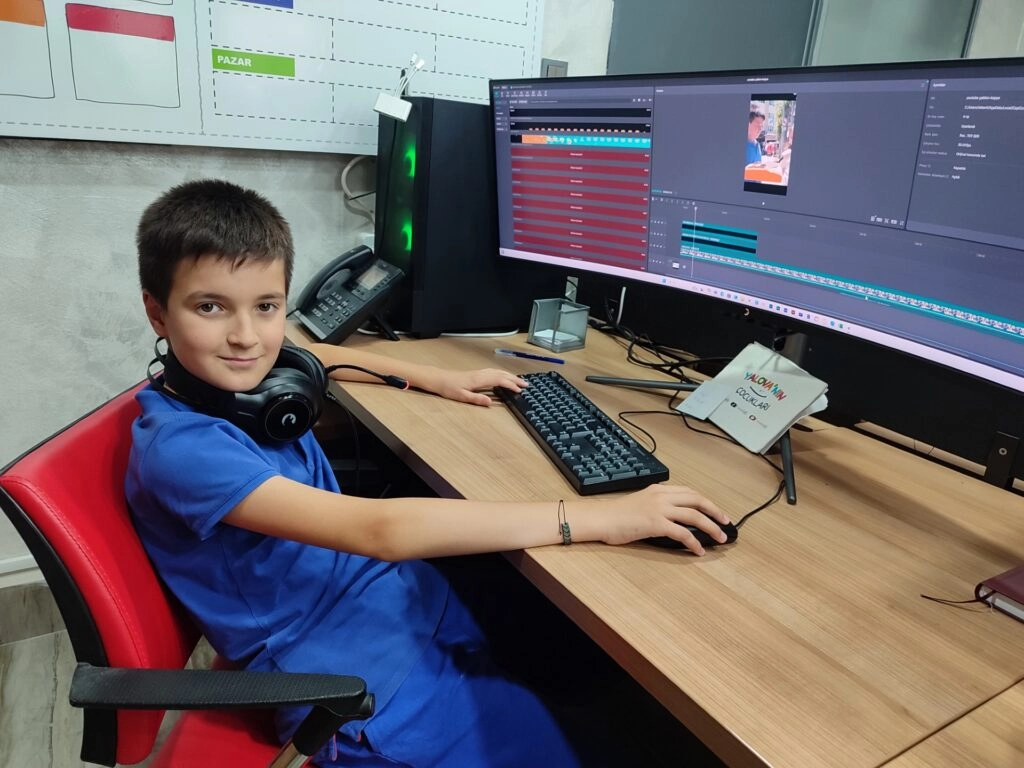 Yalova'da çocuk muhabir Sarp Teber