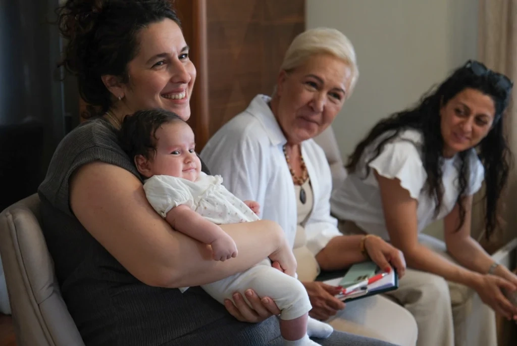 Çiftlikköy Belediye Başkanı Adil Yele'nin bebek ziyareti
