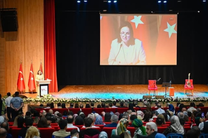 Yalova Valisi Dr. Hülya Kaya Mezuniyet Heyecanına Ortak Oldu