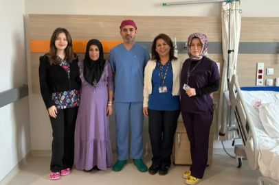 “43 Yaşında Anne, İkizlerini Sezaryensiz Dünyaya Getirdi”