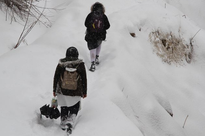 Öğrenciler Geri Sayıma Başladı: Karneler, Yarıyıl Tatili ve Ara Tatil Tarihleri Belli Oldu!