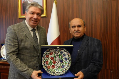 Prof. Dr. Abay’dan Rektör Bahçekapılı’ya Veda Ziyareti!