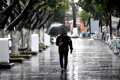 Bulutlar Yalova’yı Sardı, Türkiye’de Yağış Alarmı!