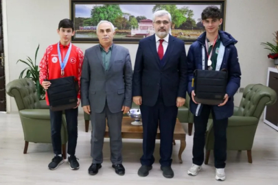 Yalova’nın Gururu Genç Sporcular Ödüllendirildi!