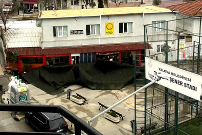 'Fırtına' Spor Tesisinde Tehlike Saçtı: Membran Çatı Uçtu!