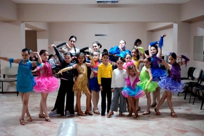 YALZEN’in 18 Başarılı Dansçısı Bursa’da Sahneye Çıkıyor: Hedef Avrupa Bileti!