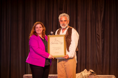 Yurdaer Okur’dan Yalova’da Duygu Yüklü Tiyatro Gecesi!