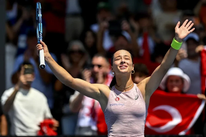 Melbourne’da Türk Rüzgârı: Zeynep Sönmez’den Tarihi Tur!