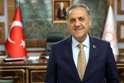 Yalova Valisi Usta: “Bayrağımıza Uzanan Her El Cezasını Bulur”!