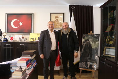 Ünlü Oyuncu Çetin Altay Başkan Kurt’u Ziyaret Etti!