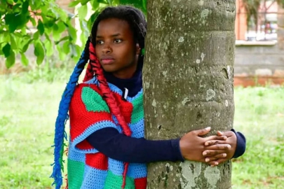 Üç Gün Boyunca Ağacı Bırakmadı: Guinness’ten Güçlü İklim Mesajı!