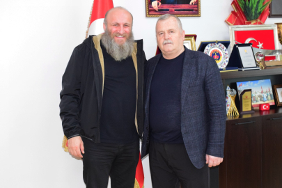 Ünlü Oyuncu Çetin Altay’dan Başkan Arslan’a Ziyaret!