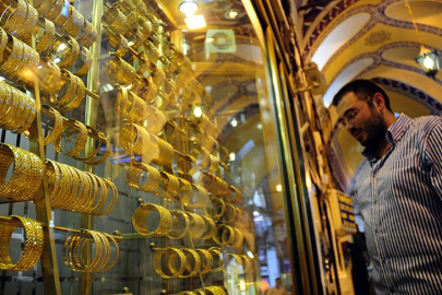 Kapalıçarşı’da Altın Rekoru: 8 Bin TL Barajı Geçildi!