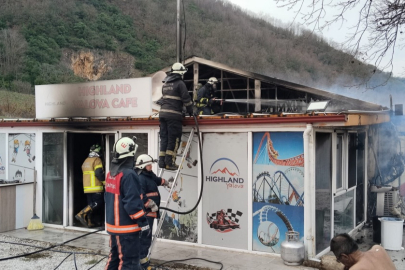 Yalova’da Kafe Yangını: Alevler Büyümeden Söndürüldü!