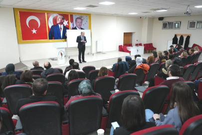 Yalova'da Akademik Eğitim Tamamlandı: Son Dersi Rektör Verdi!