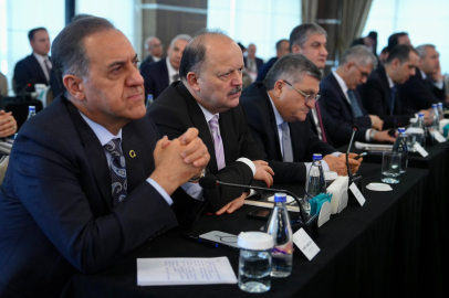 Ahmet Hamdi Usta Valiler Buluşmasında Yerini Aldı!