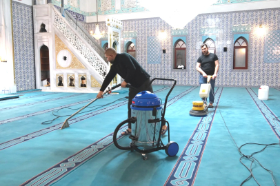 Altınova Ramazan’a Hazır: Camiler Pırıl Pırıl Oldu!