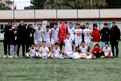 U-14 Heyecanı Zirvede: Çiftlikköy–Yalovaspor Finali Geliyor!