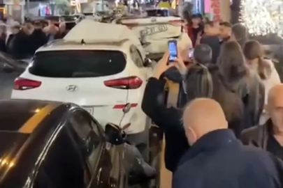 Çınarcık’ta Zincirleme Trafik Kazası: 4 Araç ve Motosiklet Çarpıştı!