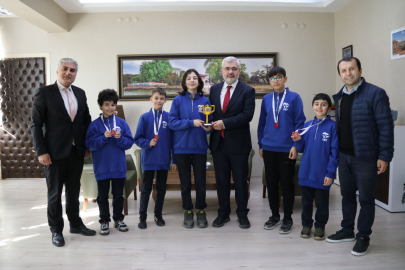 TET Robot Takımı, ‘TerraNEX’ Projesiyle FLL’de Birincilik Kazandı