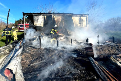 Yangın Alarmı: Çiftlikköy’de Kütüphane Konteyneri Yandı!