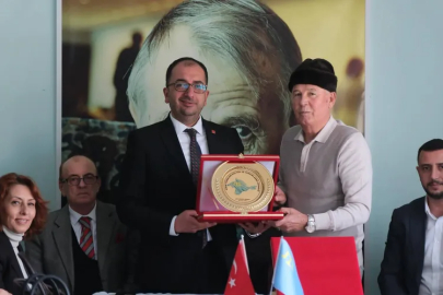 CHP Heyeti Çiftlikköy’de Kırım Türkleri Derneği’ni Ziyaret Etti