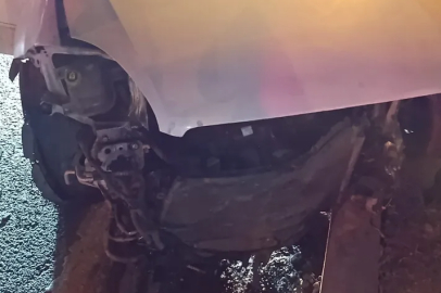 Yalova-Bursa Yolunda Feci Çarpışma: 2 Yaralı!