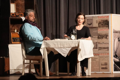 Yalova’da Tiyatro Coşkusu: “Seni Alırsa Fırtına” Sahnelendi!