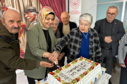 AK Parti Yalova Heyetinden  Huzurevi’ne Saygı Ziyareti!