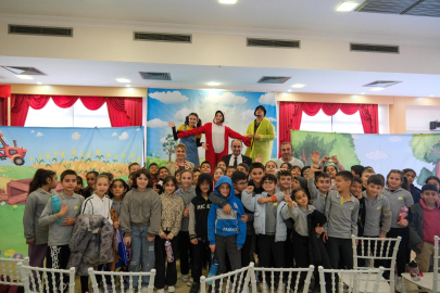 Altınova’da Tiyatro Günü Renkli Görüntülere Sahne Oldu!