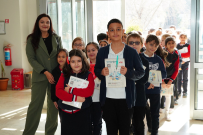 Armutlu’da Miniklere Yerel Yönetim Eğitimi