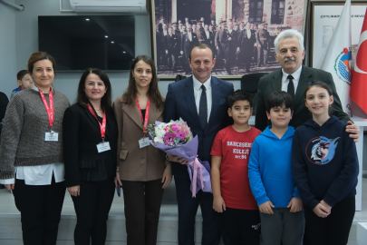 Çiftlikköy Belediye Meclisi'nde Sürpriz Ders!
