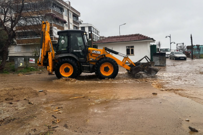 Armutlu’da Taşkın: Belediye ve Kaymakamlık Sahada!