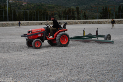 Armutlu İlçe Stadı'nda Yenileme Çalışmaları Hız Kesmiyor!