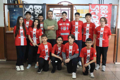 Yalovalı Öğrenciler Robotik Arenada Dünya Devlerine Meydan Okuyor