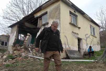 Çınarcık’ta Yan Parsel İnşaatı Evi Yıktı: 78 Yaşındaki Çift Sokakta Kaldı