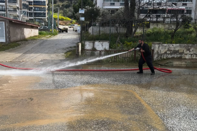 Armutlu Belediyesi’nden İlçe Genelinde Temizlik Çalışması!