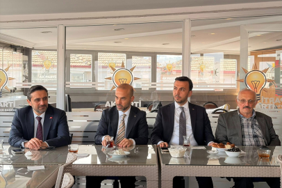Yalova AK Parti Teşkilatından Mahalle Başkanlarıyla İstişare Toplantısı