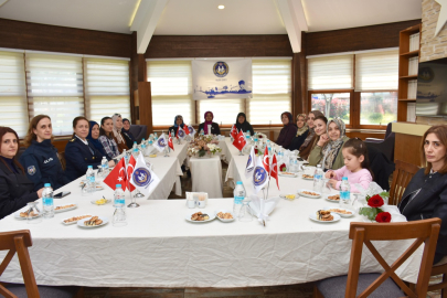 Yalova’da Polis Aileleri Aynı Sofrada Bir Araya Geldi!