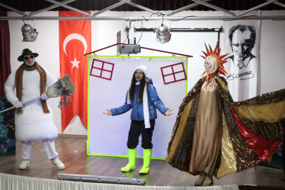 Çiftlikköy Belediyesi Tiyatroyu Okullara Taşıyor